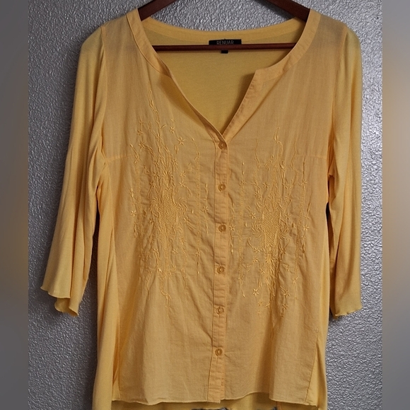 Renuar Yellow Embroidered Button Down Shirt  Size M - Picture 6 of 9